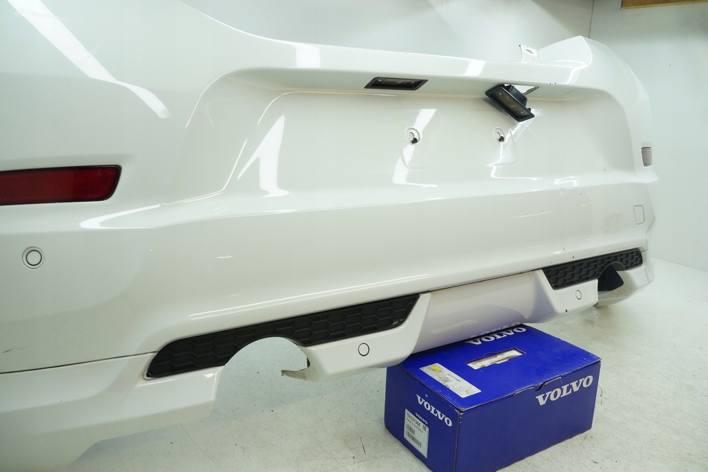 фото №8, Volvo c30 бампер задняя задний 614-26 r design