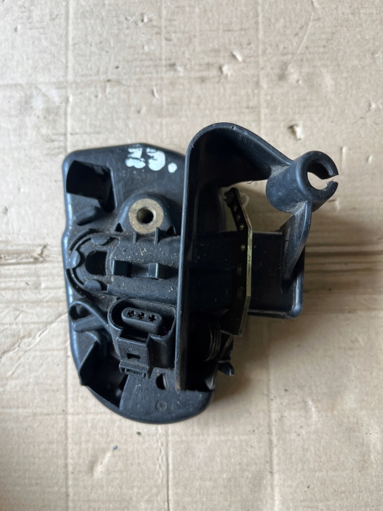 Купити 29 vw t4 замок кришки багажника 701829239b