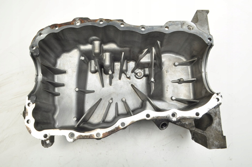 Купить Mercedes w176 1.5 cdi поддон масляная a6070140102