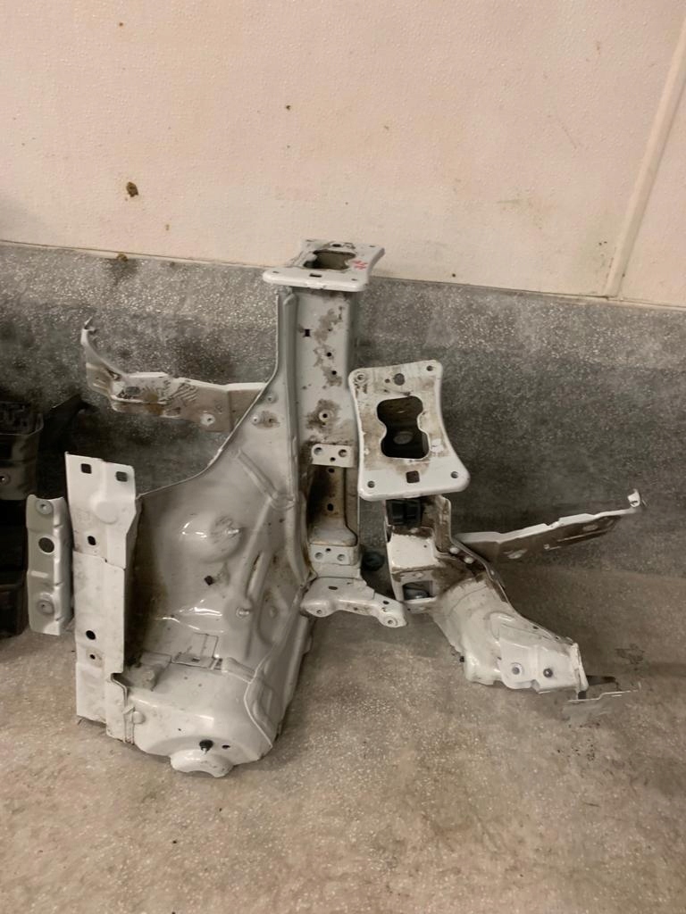 фото №1, Четверть лонжерон подкрылок правая audi a1 82a