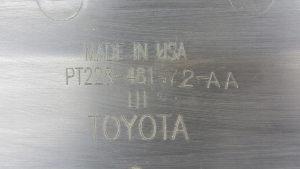 фото №11, Молдинг накладка бампера задня toyota highlander iii