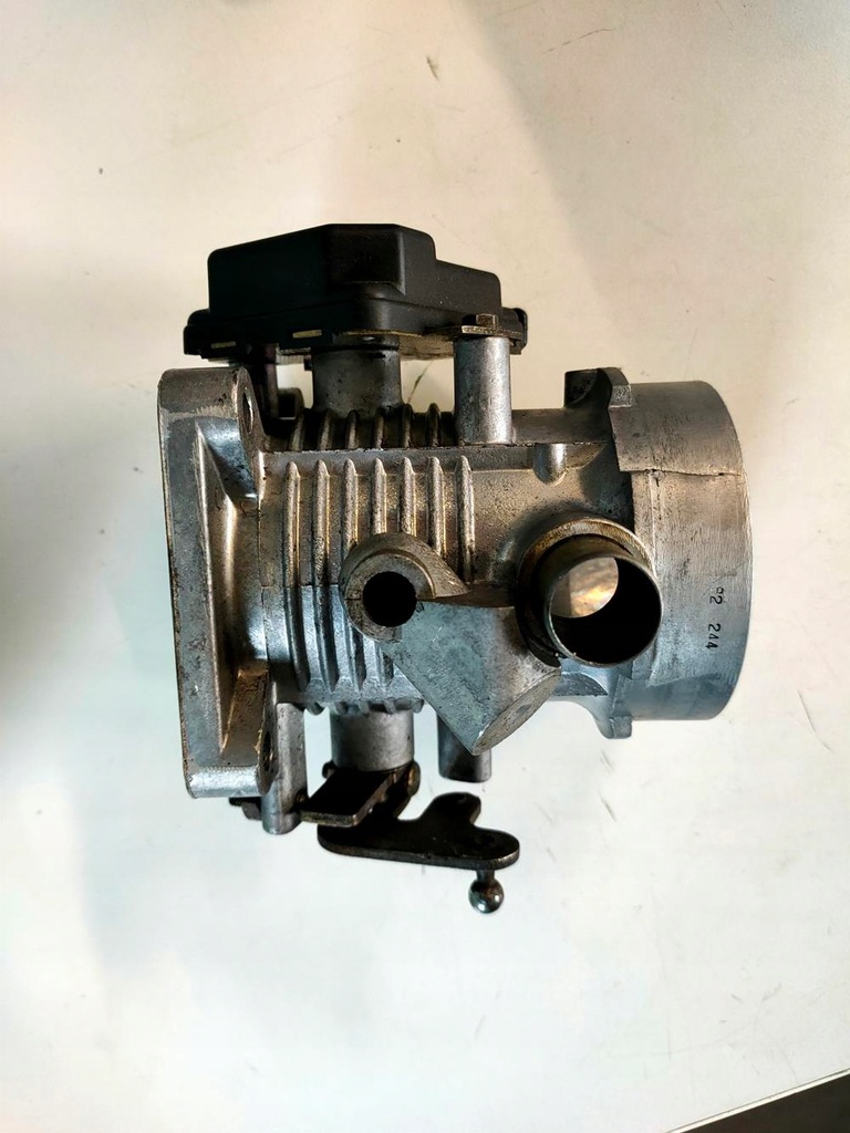 фото №6, Дросельна заслінка d-jet mercedes 107 350, 450 sl