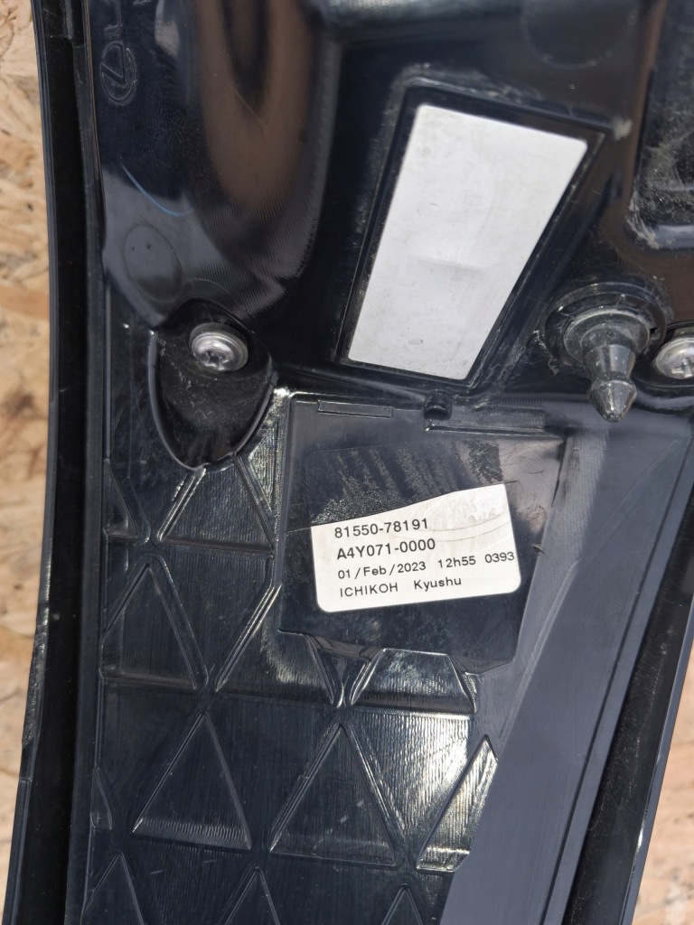 Лампа правая задняя правый задний  led lexus nx ii 8155078191 Киев