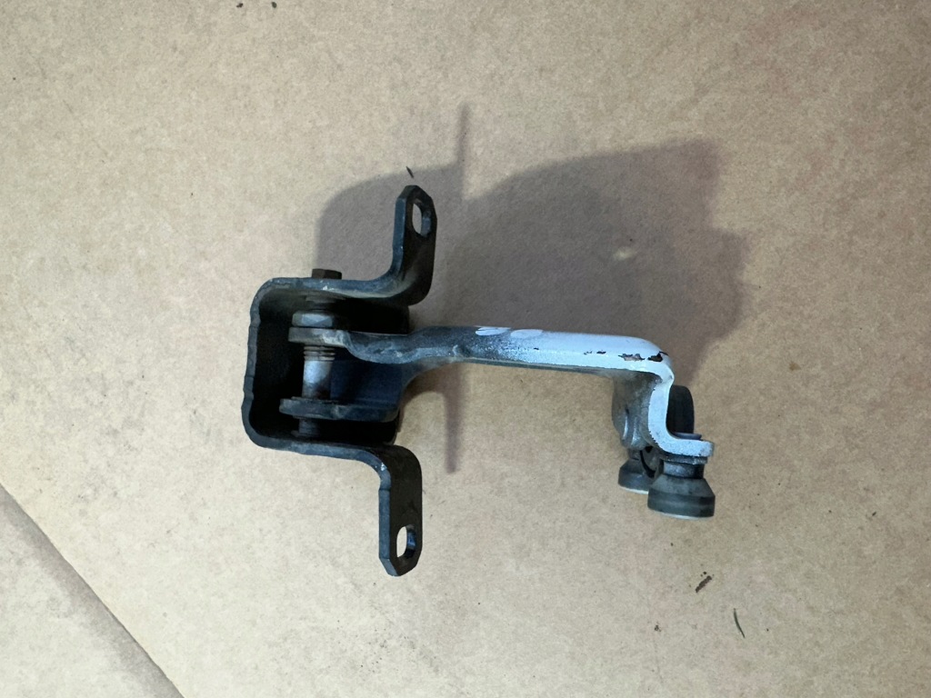 фото №5, Напрямна двері правих, ролик правий bok mercedes vito w447, viano