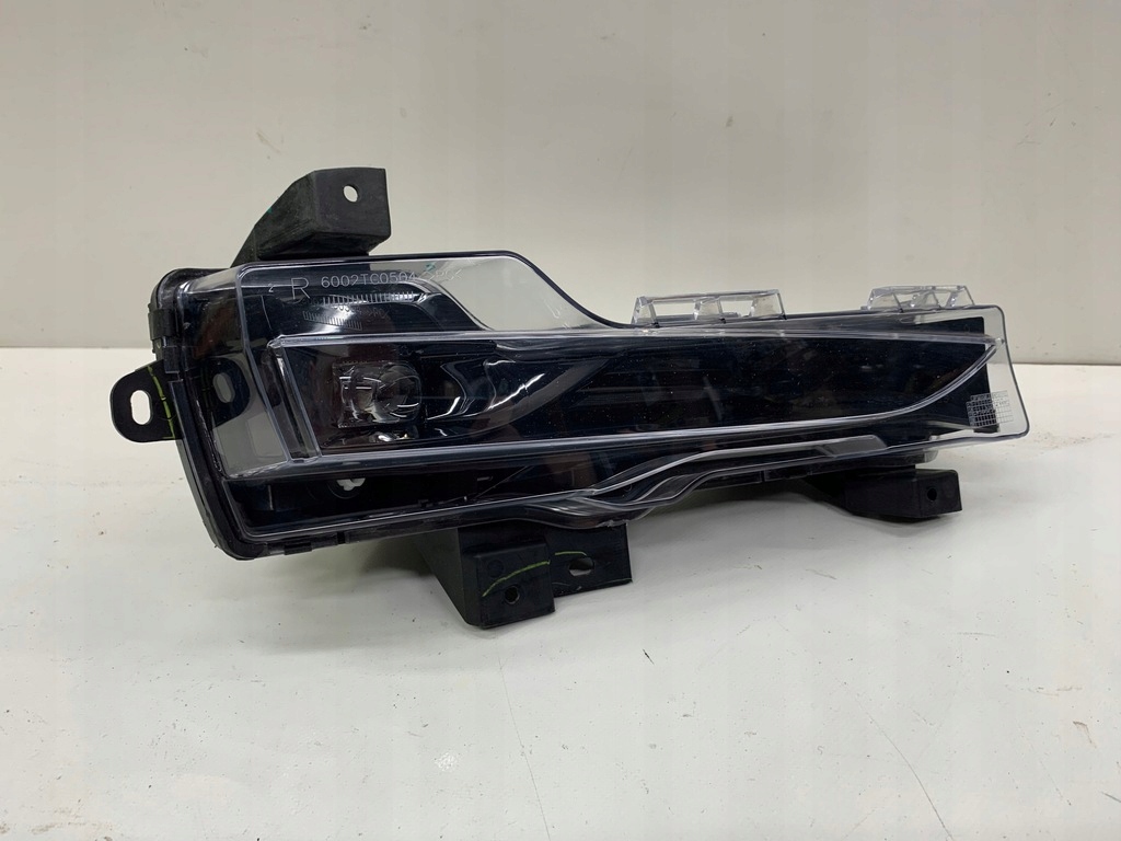 фото №1, Tesla iii протитуманна фара led drl правий 1077396-00-d