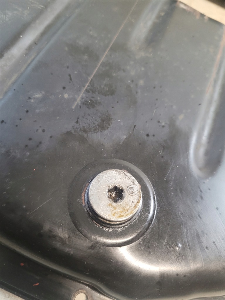 Піддон піддон масляна оригінальний номер r90400216 opel omega b 2.5b Оригінал