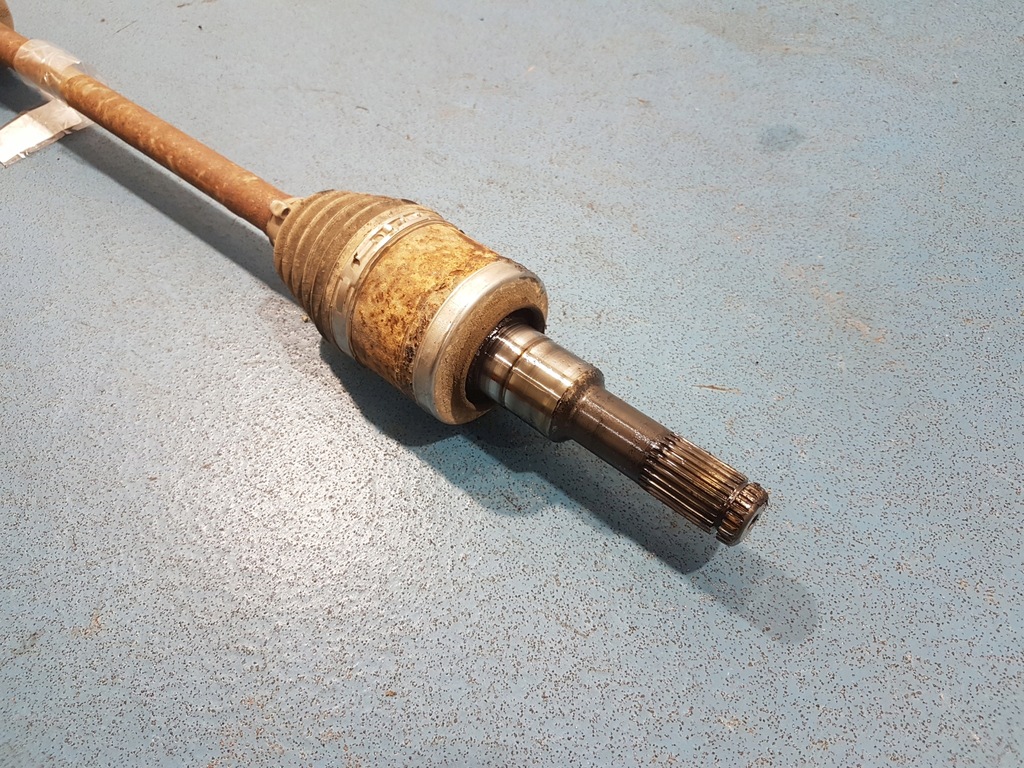 фото №4, Mazda tribute i 2.3b привідний вал права задня