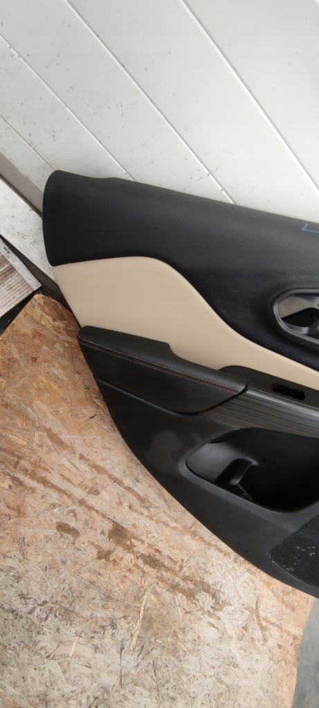 фото №4, Jeep cherokee kl usa обшивка двері задня l i p - оригінальний частини