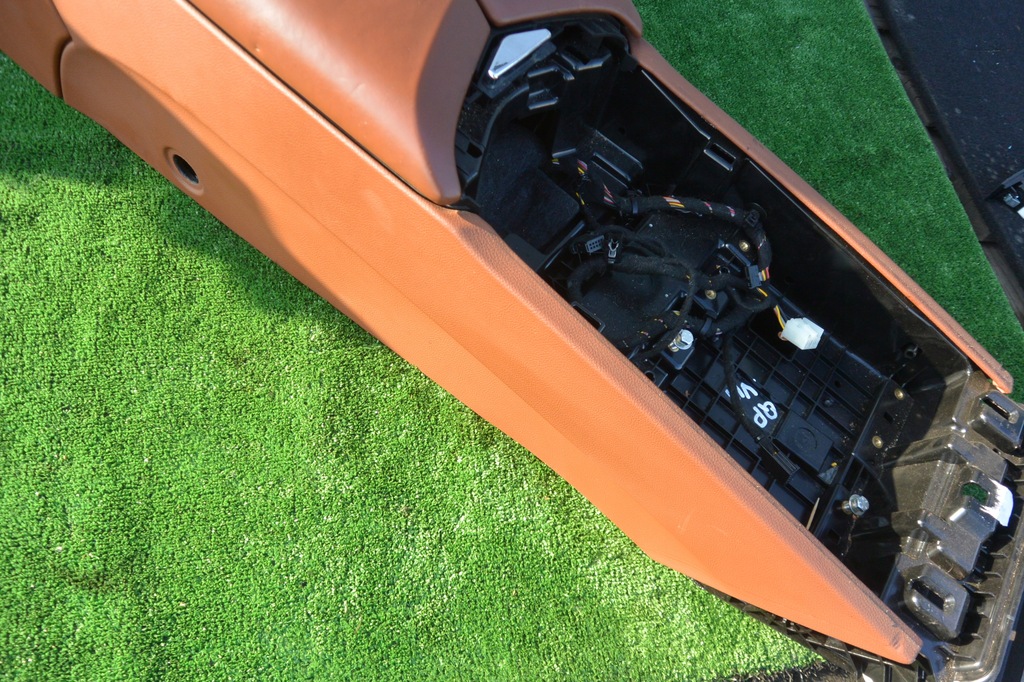 фото №12, Тунель середній maserati quattroporte vi uk