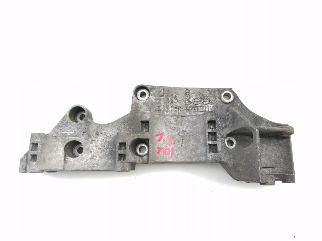 фото №1, Golf 4 audi a3 кронштейн генератора 045903143c 1,9 tdi кронштейн генератора