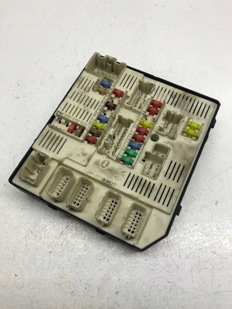 фото №1, Коробка модуль usm renault 284b68744r