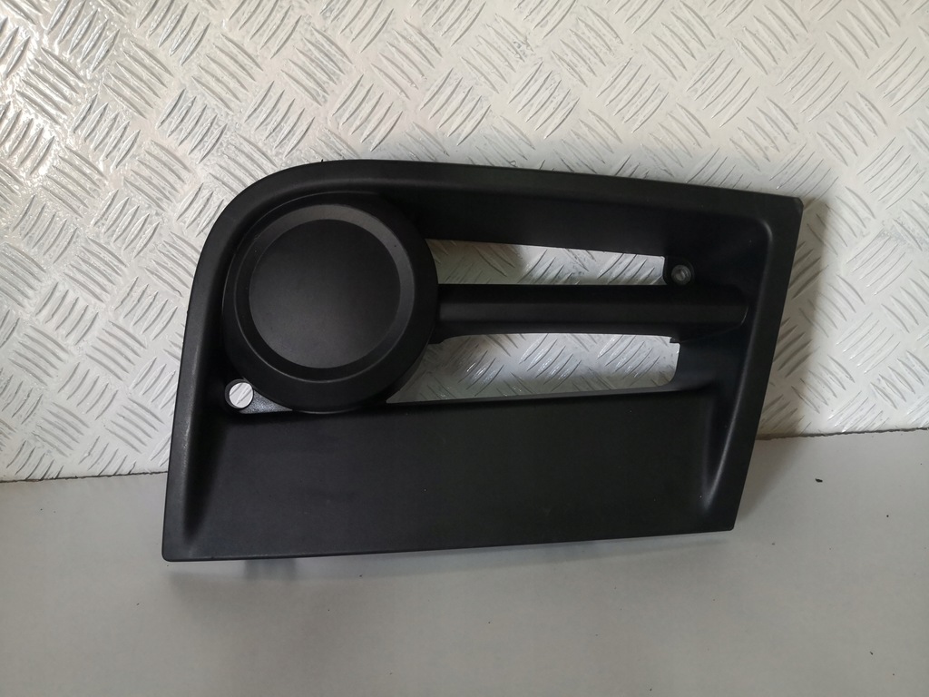 фото №1, Mercedes actros mp 4 решётка правая бампера перед