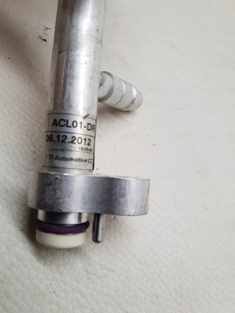 фото №10, Bmw 1 f20 3 f30 трубка шланг кондиционера 9212232