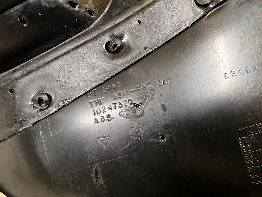 фото №10, Обшивка двері правий перед bose шкіра chevrolet corvette c5 97-04