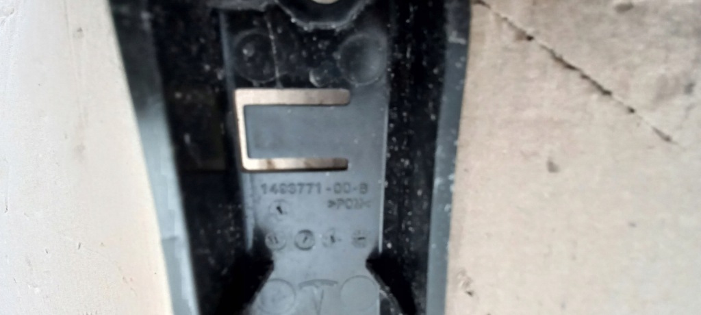 Направляющая крепления крыла правый перед tesla model y 20- 1493771-00-b в Украине