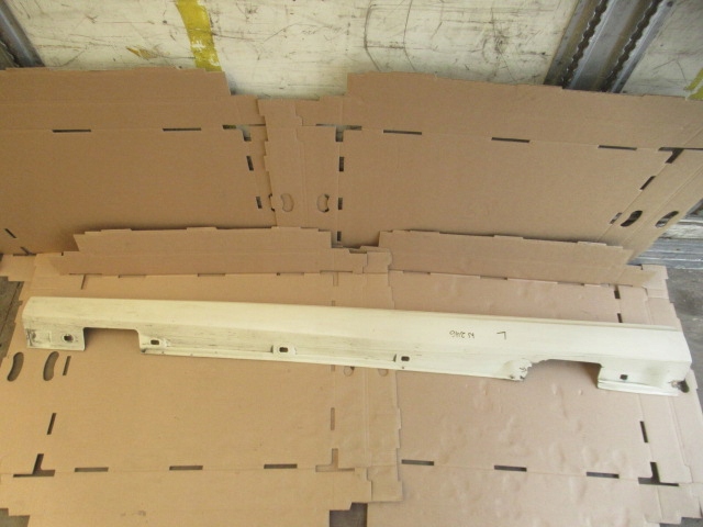 фото №1, Mercedes b-klasa w246 порог левый