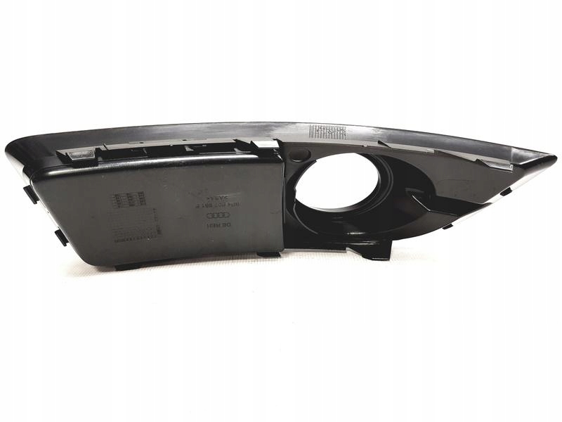 Nowa оригинальная решётка бампера audi a3 8p s-line в Украине