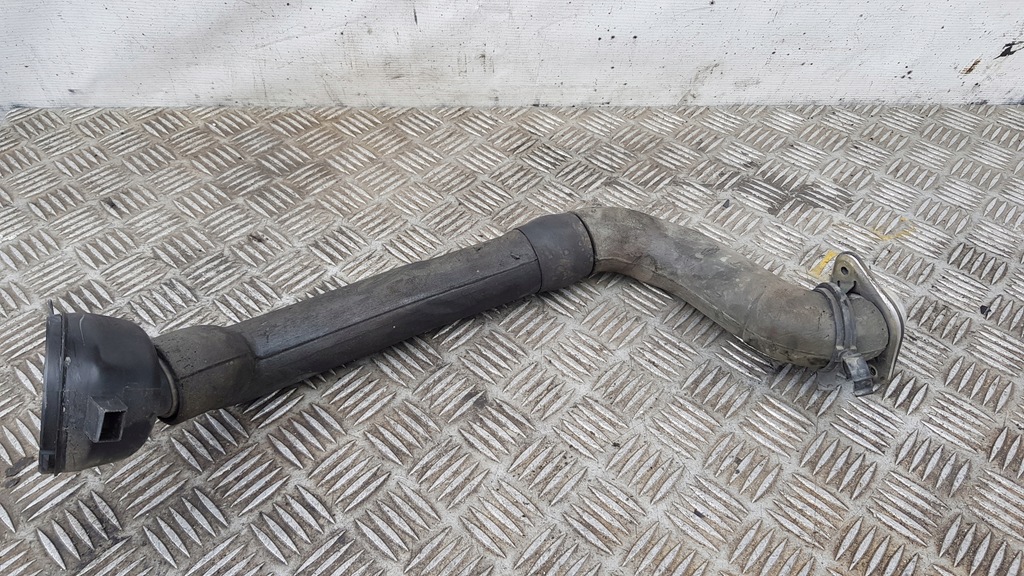 фото №2, Volvo v70 i 2.0 труба заливной топлива