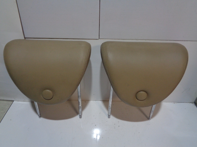 фото №15, Підголівники сидінь передніх lancia thesis 02-09 beż