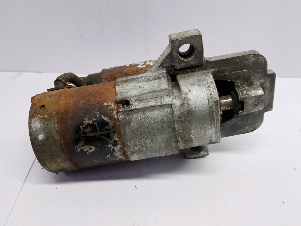 Купити Стартер mazda l813 m000t90981