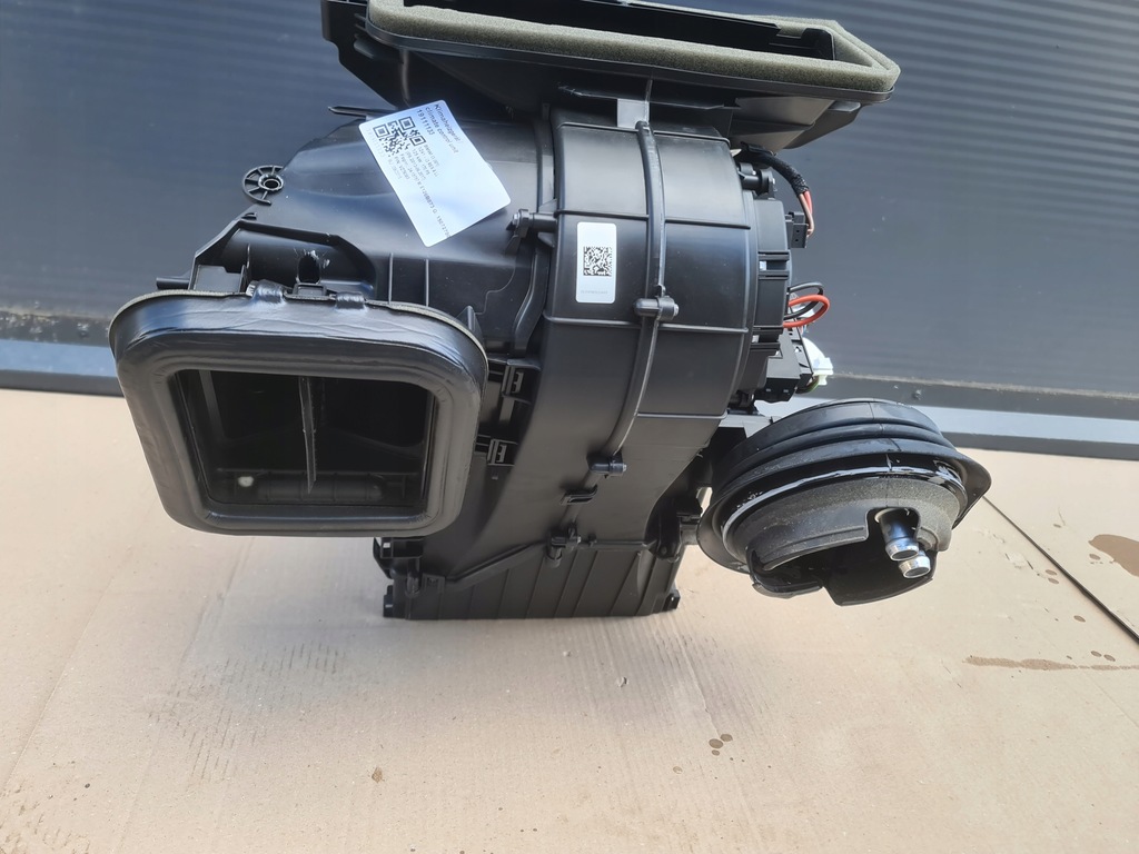 фото №5, Bmw i3 обігрівач повітродувка 9383124