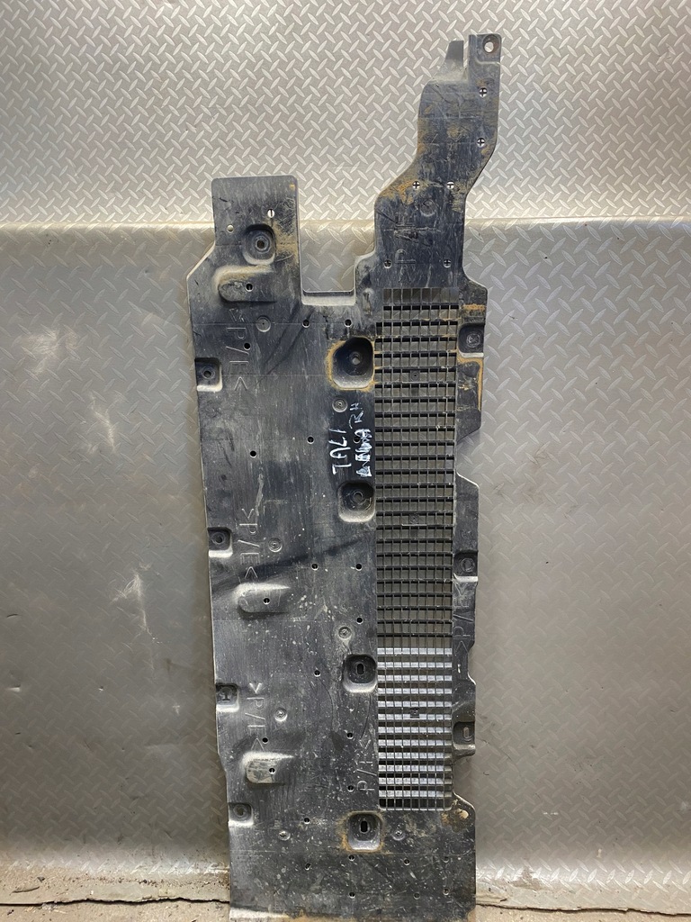 фото №1, Захист плита підвіска права renault talisman 748145127r