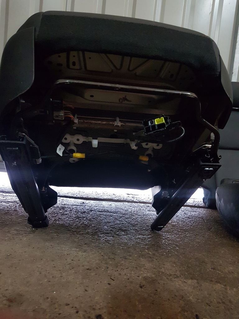 фото №8, Mazda cx30 19- сидіння заднє сидіння usa шкіра