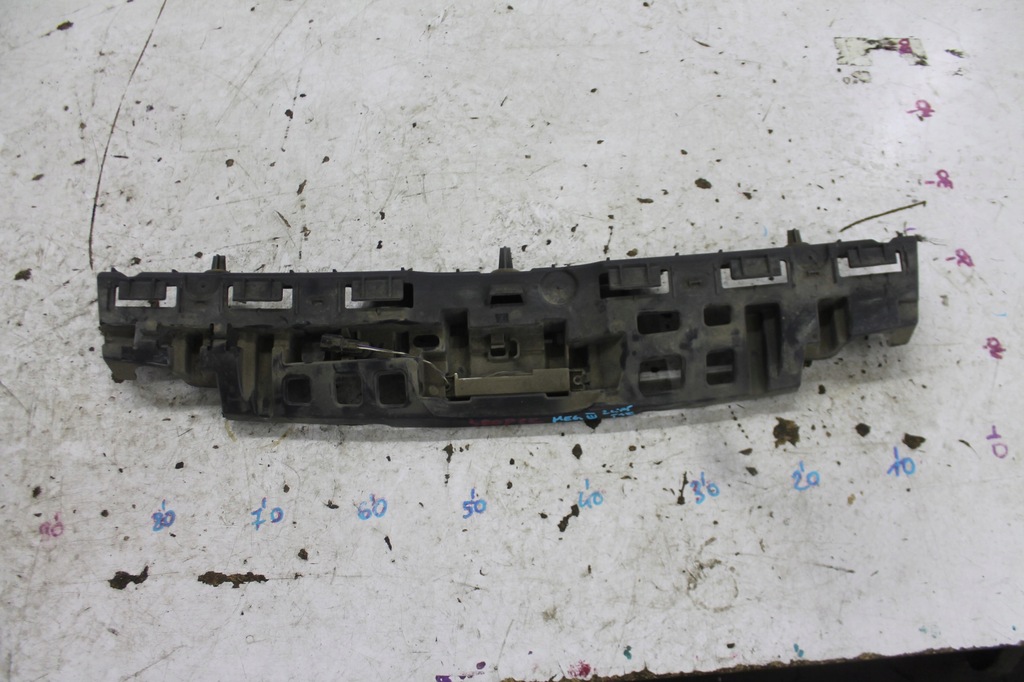 фото №1, Напрямна бампера задня задній 850420001r renault megane iii hb 13-16