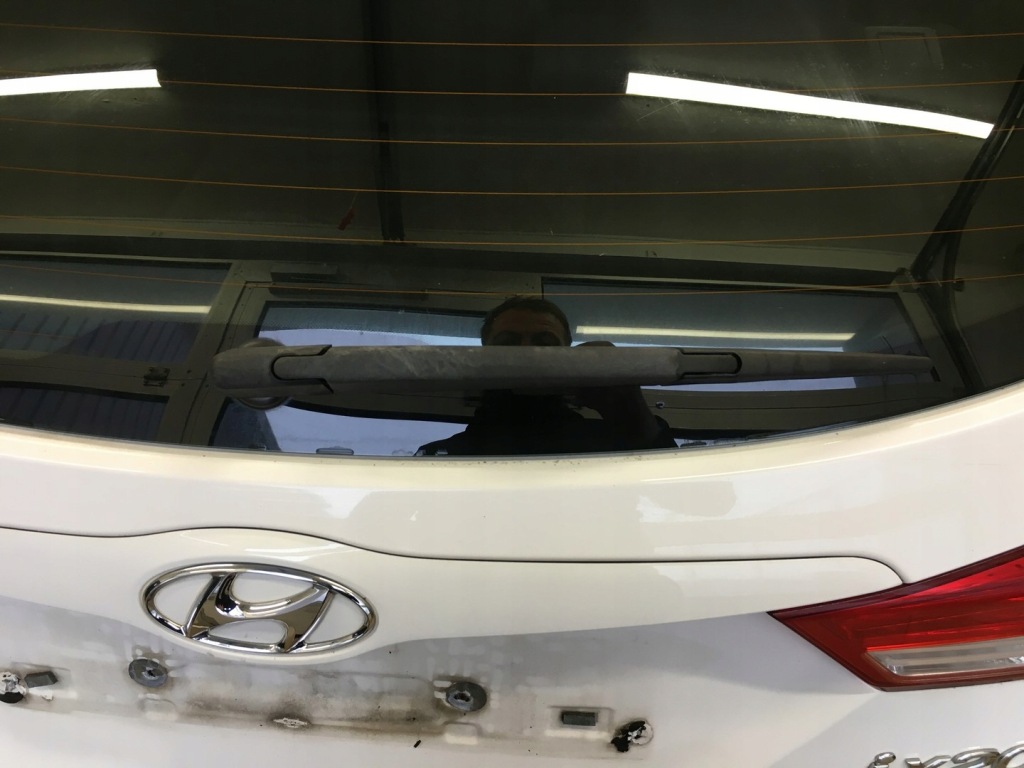 фото №1, Hyundai ix20 ix 20 kod цвет tcw 2009-2019 накладка крышки багажника