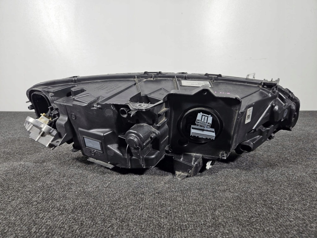 Купить Volvo v90 s90 рестайлинг  фара правый  full led active high beam 31655740 хорошее состояние европа