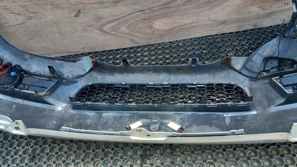 фото №11, Toyota corolla verso ii бампер перед 1c0 противотуманная фара