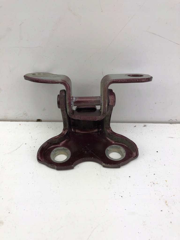 фото №1, Toyota rav4 петля верхний дверь левый задняя