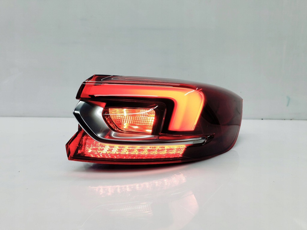 Купить Opel insignia b универсал 17r+ правый  фара задний  led ory европа  !!!