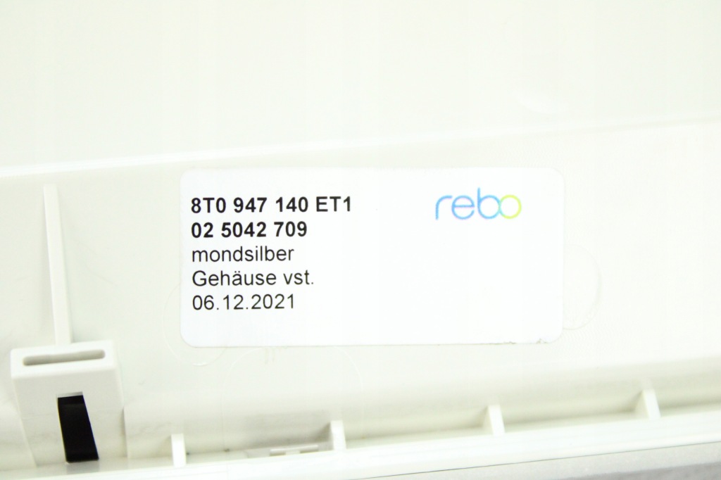 фото №8, Оригинальная лампа салона кабины потолочный audi q5 8r lift 8t0947140