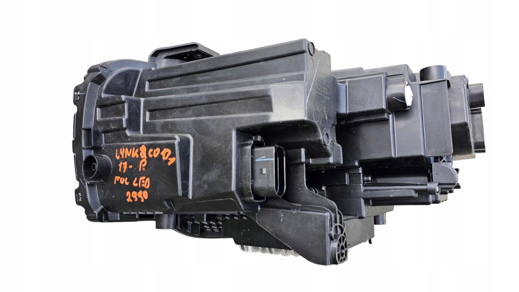 Лампа правая перед full led lynk & co 01 8893470955 в Украине