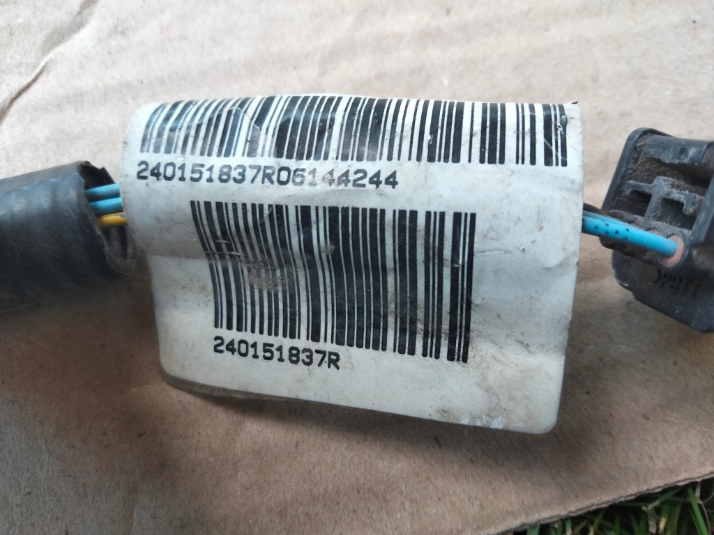 фото №3, Электропроводка жгут бампера renault