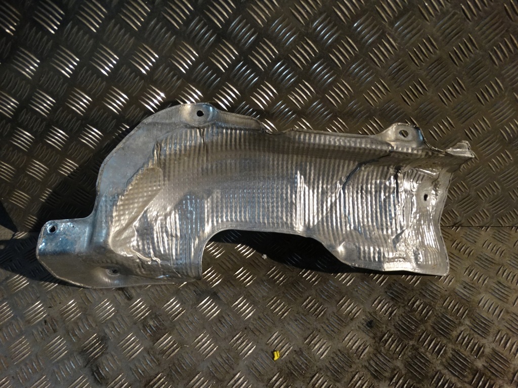 фото №1, Защита тепловая правая porsche panamera 971 1