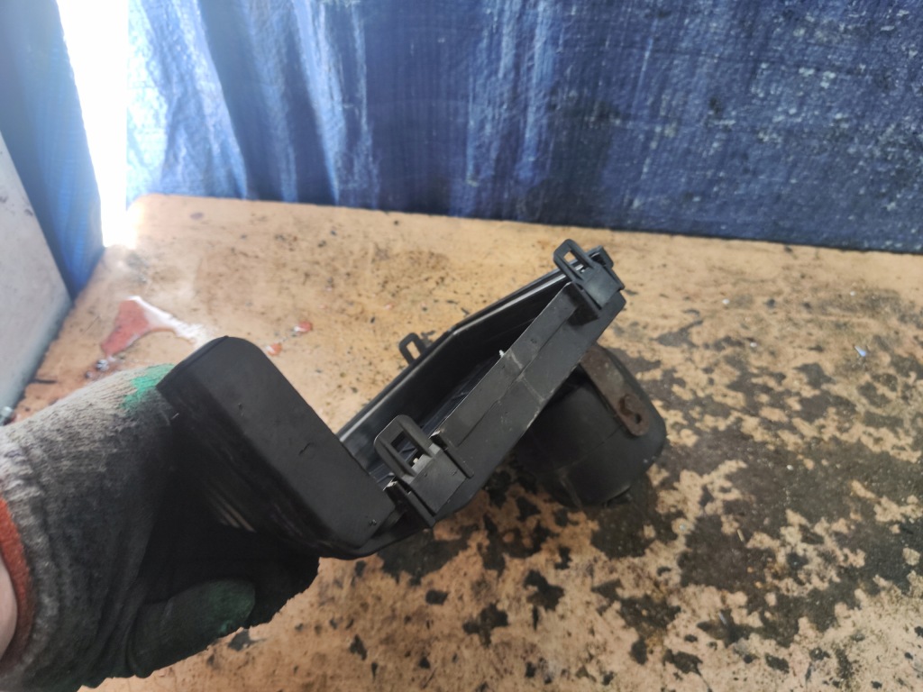 фото №5, Vw touran i кришка корпус коробка запобіжників