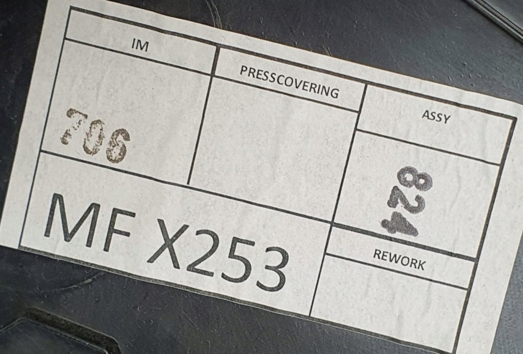 Обивка обшивка дверь левый задний  mercedes glc w253 Доставка