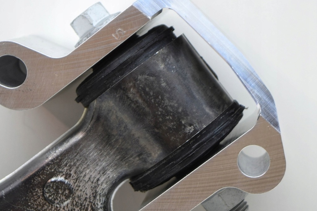 фото №6, Volvo xc60 mk2 передній правий нижній важіль 32381881 новий оригінальний