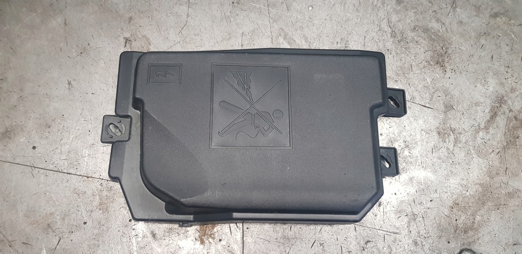 фото №1, Кришка захист запобіжників 284b87246r renault clio v 5 21r