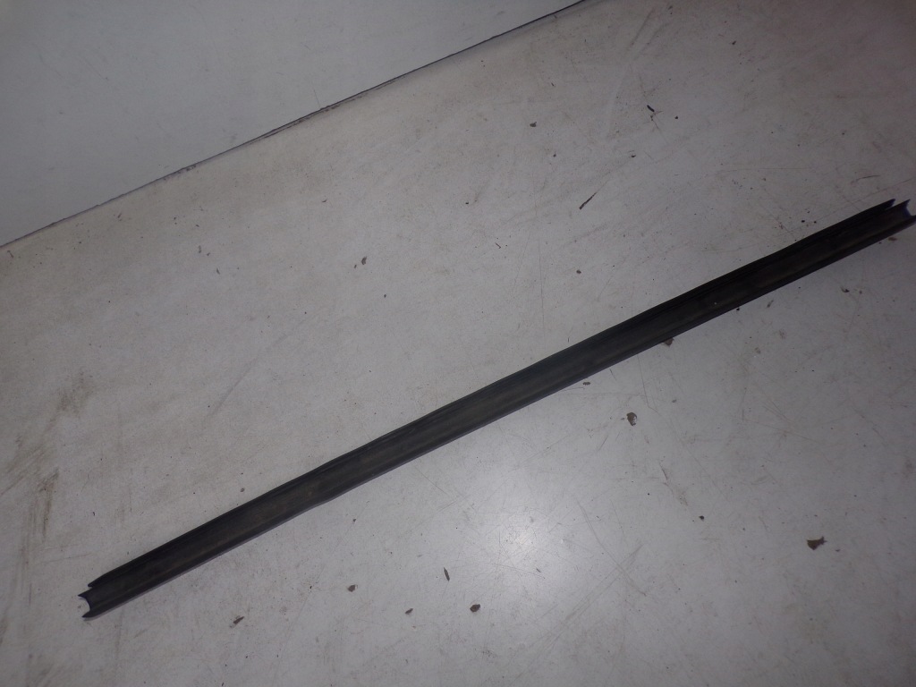 Купити Молдинг ущільнювач внутрішня лівий перед a klasa w 168