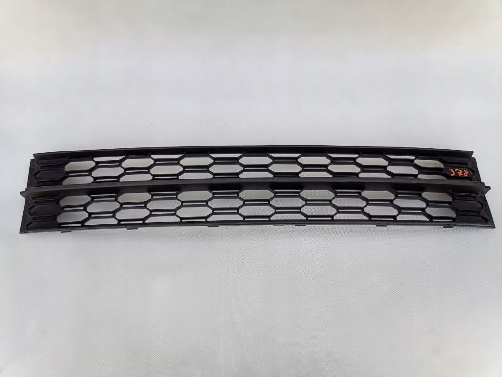 фото №1, Skoda octavia решітка середня 5e0853677j