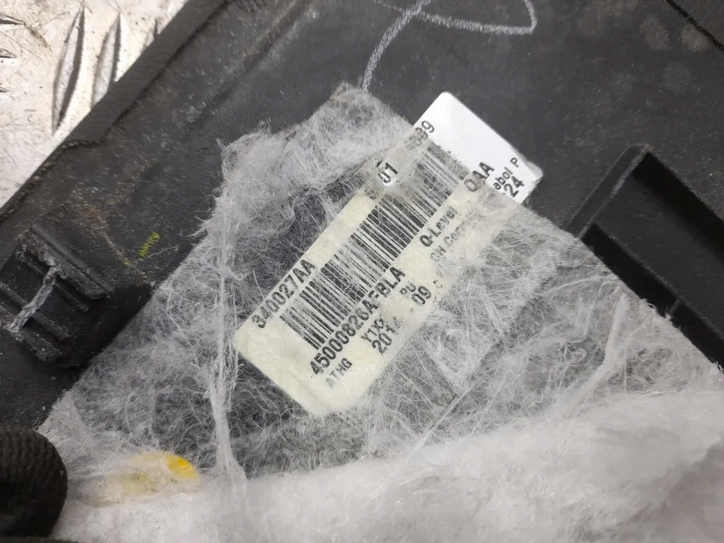 фото №5, Chevrolet corvette 340027aa приладова, консоль