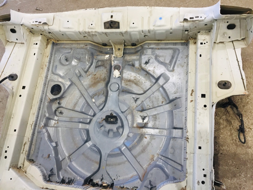 фото №9, Pas задний поддон пол peugeot 308 ii t9 sw adblue #132