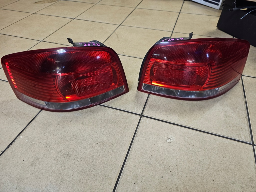 фото №1, Лампа левый правый задняя audi a3 8p 3d 06'