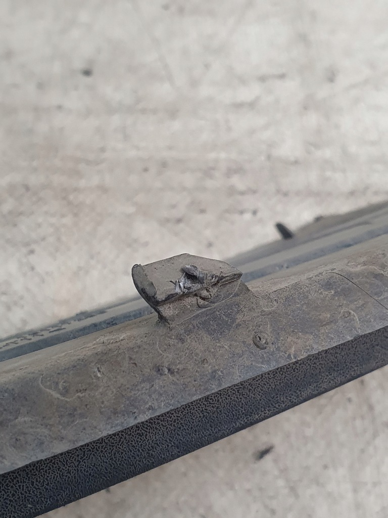 фото №10, Решётка бампера левый перед 13117250 375768702 opel astra h 04r.