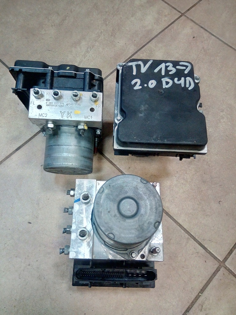 фото №1, Насос abs toyota verso 44540-0f060 44540-0f070