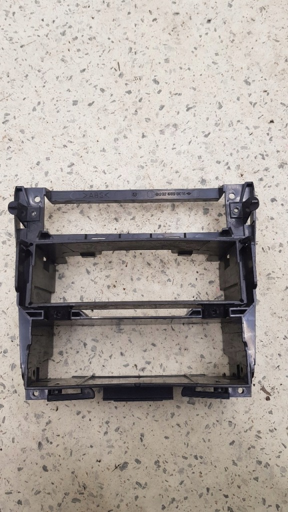 фото №2, Рамка каркас радио mercedes w202 lift 2026890016