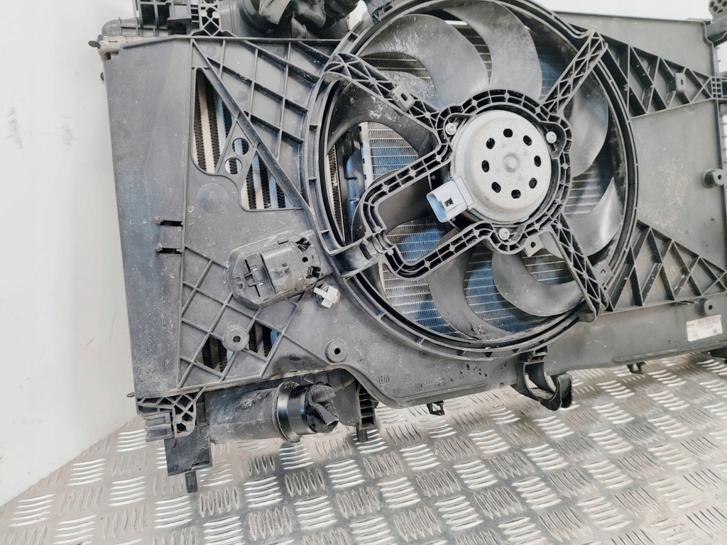 фото №8, Opel meriva b 2015 радіатор / комплект